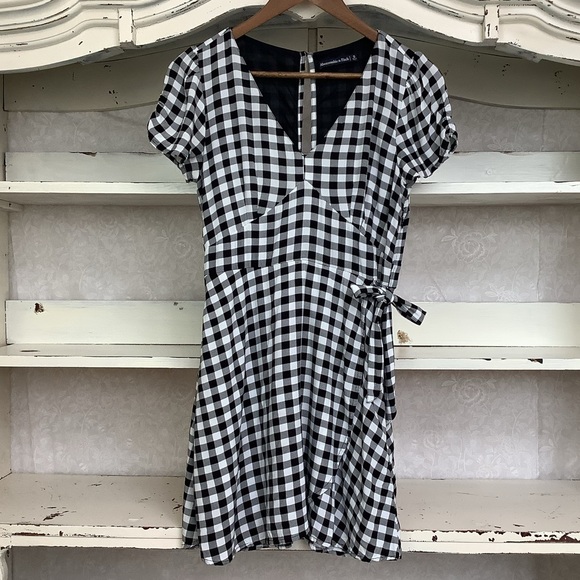 Checkered Summer Dress - Picture 11 of 12
